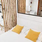 Park Apartment *
