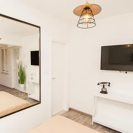 Park Apartment