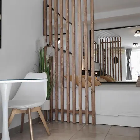 Park Apartment *