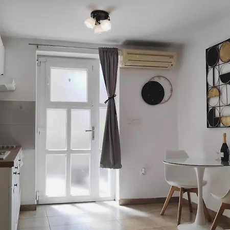 Apartment Park *